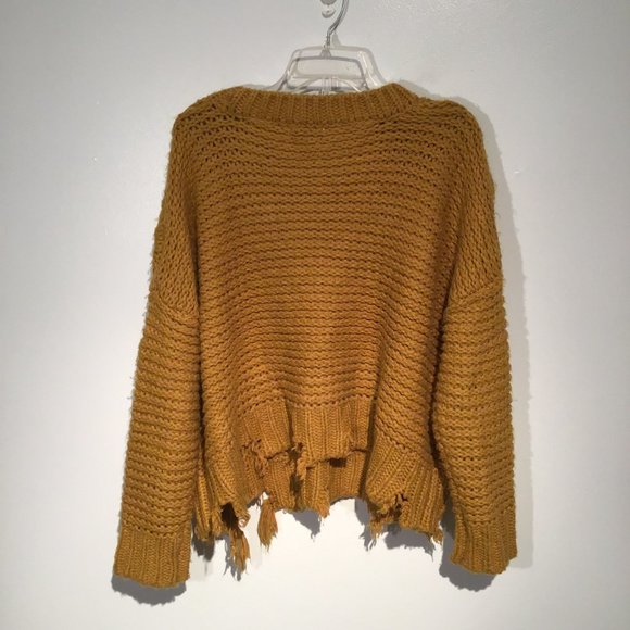 Moon River Distressed Hem Cable Knit Sweater Size S - Picture 10 of 10